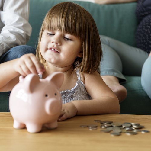 Okładka artykułu: Oszczędzanie z dziećmi. Jak uczyć najmłodszych wartości pieniądza?