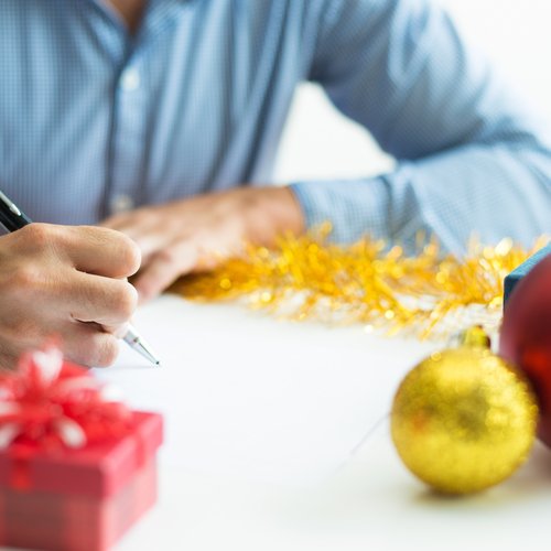 Okładka artykułu: Jak nie przekroczyć budżetu na święta?