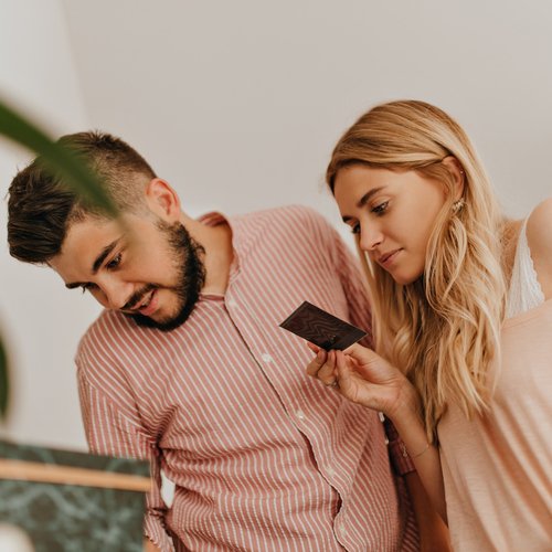Okładka artykułu: Jedno konto dla dwojga. Czy to dobry sposób na zarządzanie pieniędzmi?